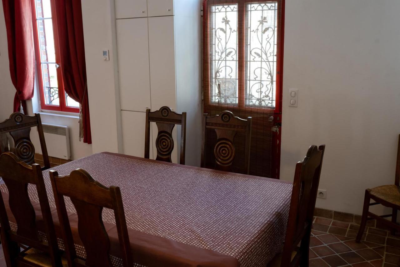 La Maison Rouge Saint-Sauveur-en-Puisaye Zewnętrze zdjęcie
