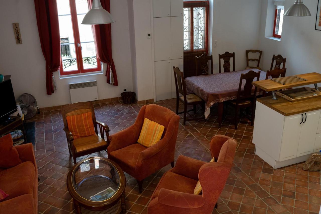 La Maison Rouge Saint-Sauveur-en-Puisaye Zewnętrze zdjęcie